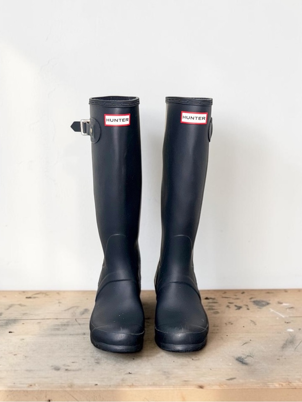 Hunter Women’s Matte Navy Tall Rain Boots with Size 6